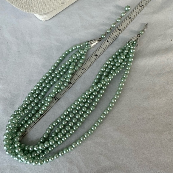 Vintage mint green multi strand necklace - Picture 3 of 5